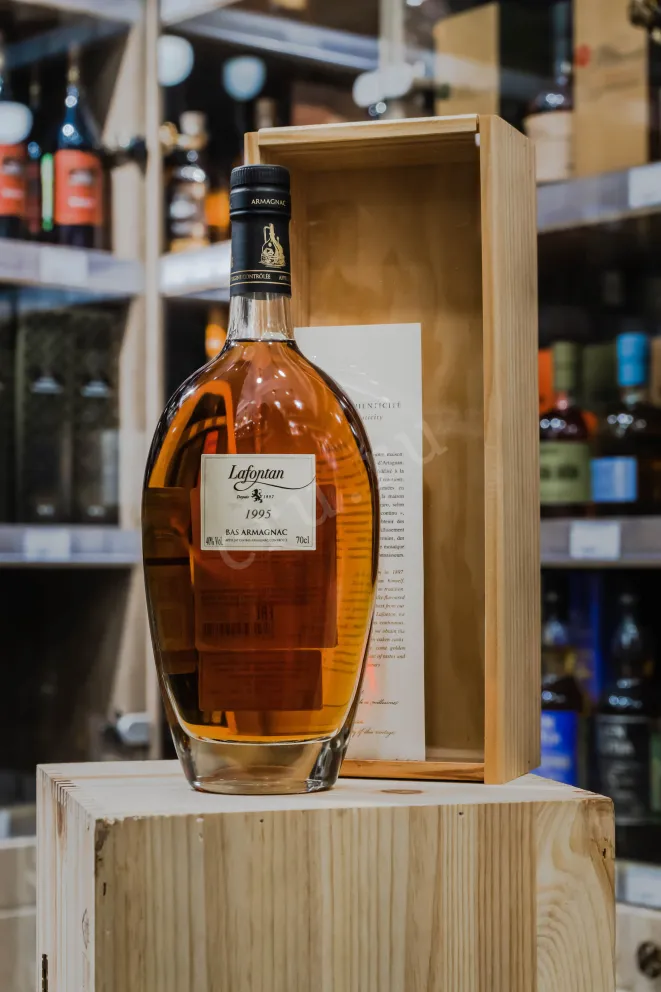 В магазине Крю Профи Lafontan 1995 0.7 л