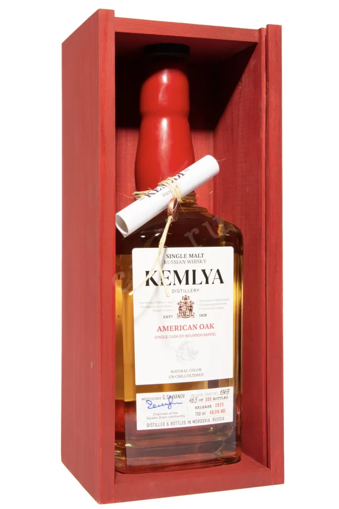 В деревянной коробке Kemlya Single Malt American Oak in wooden box 0.7 л