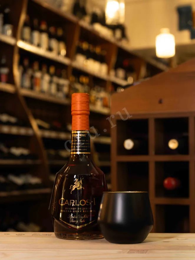 В магазине Крю Профи Carlos I Solera Gran Reserva in giftset with 1 glasses 0.7 л