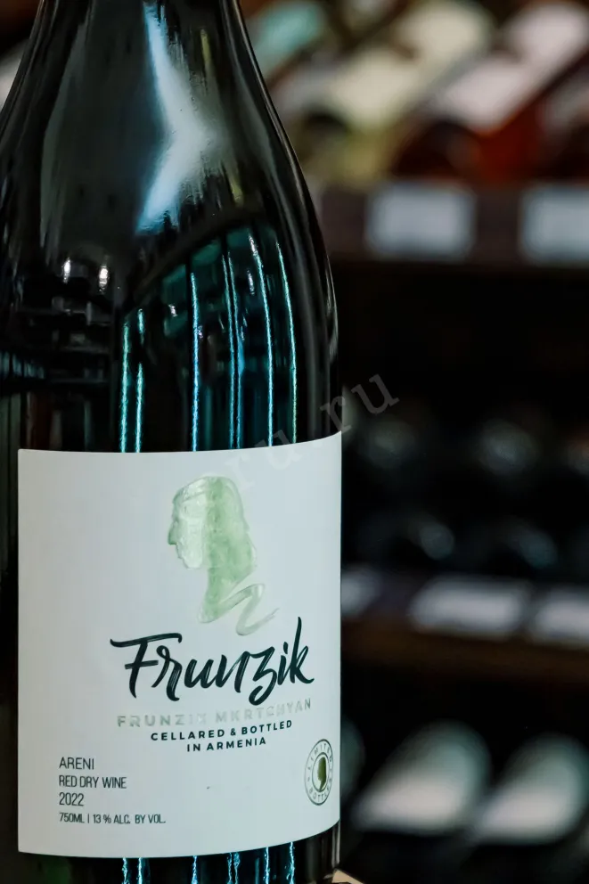В магазине Крю Профи Frunzik Red Dry 2022 0.75 л
