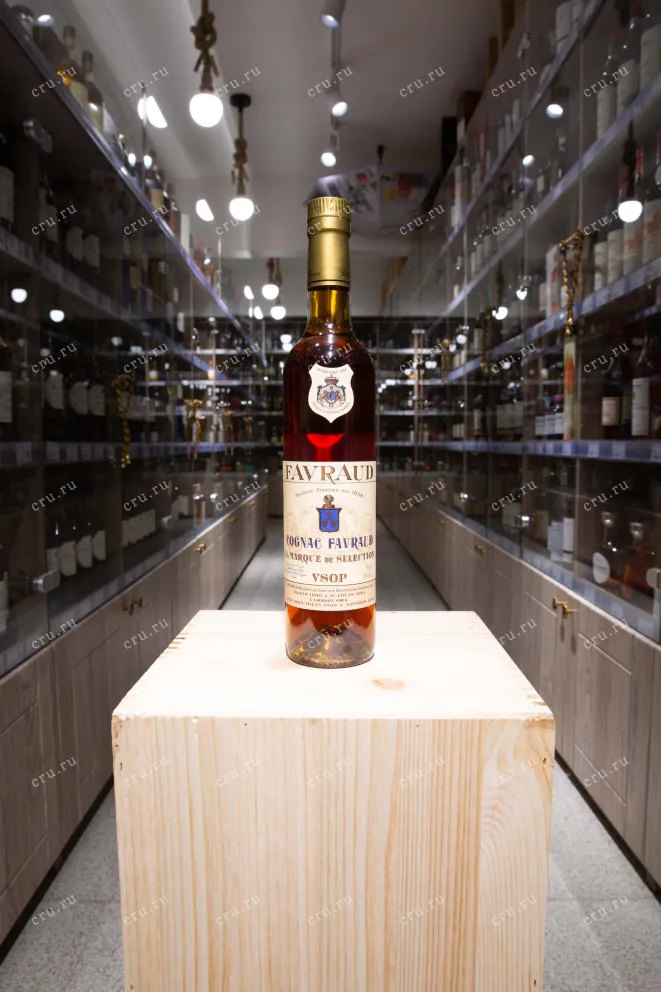 В магазине Крю Профи Favraud VSOP 0.5 л