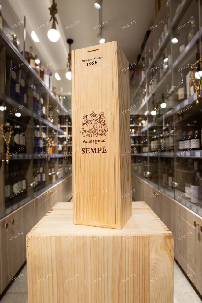 В магазине Крю Профи Sempe 1988 0.7 л
