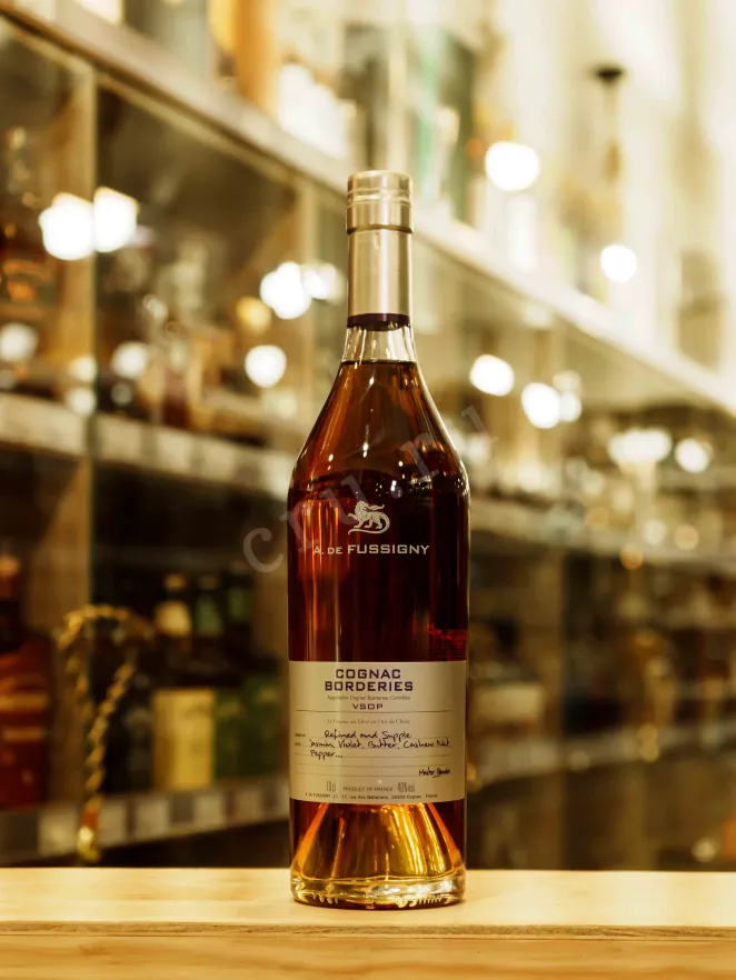 В магазине Крю Профи A. de Fussigny  Borderies Crus du Collection VSOP gift box 0.7 л