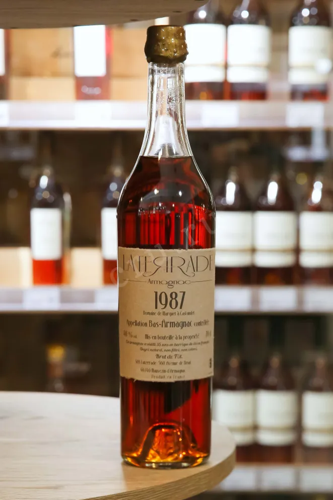 В магазине Крю Профи Laterrade Domaine de Marquet Bas-Armagnac in wooden box 1987 0.7 л