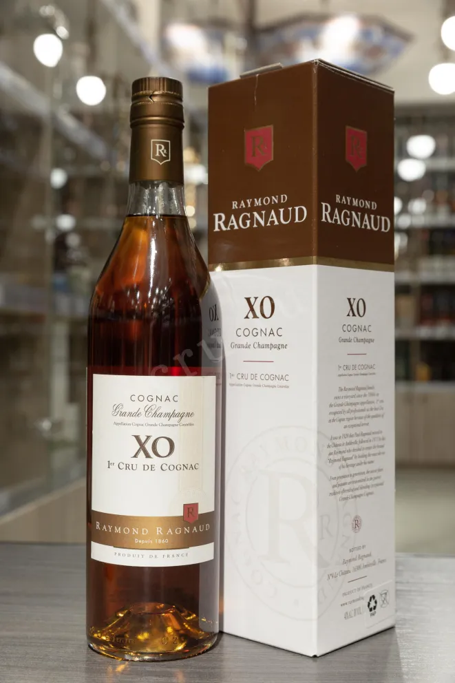 В магазине Крю Профи Raymond Ragnaud XO Grand Champagne 1er Cru De Cognac in gift box 0.7 л
