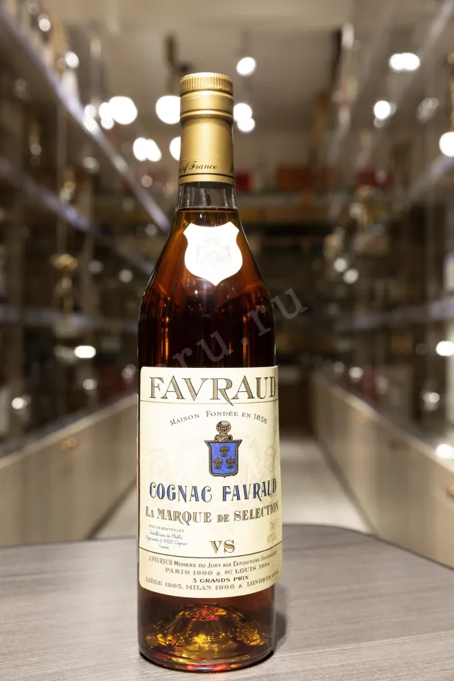 В магазине Крю Профи Favraud VS 0.7 л