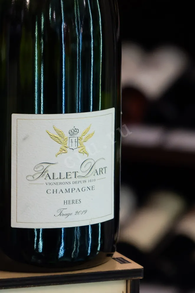 В магазине Крю Профи Fallet Dart Heres 2018 0.75 л
