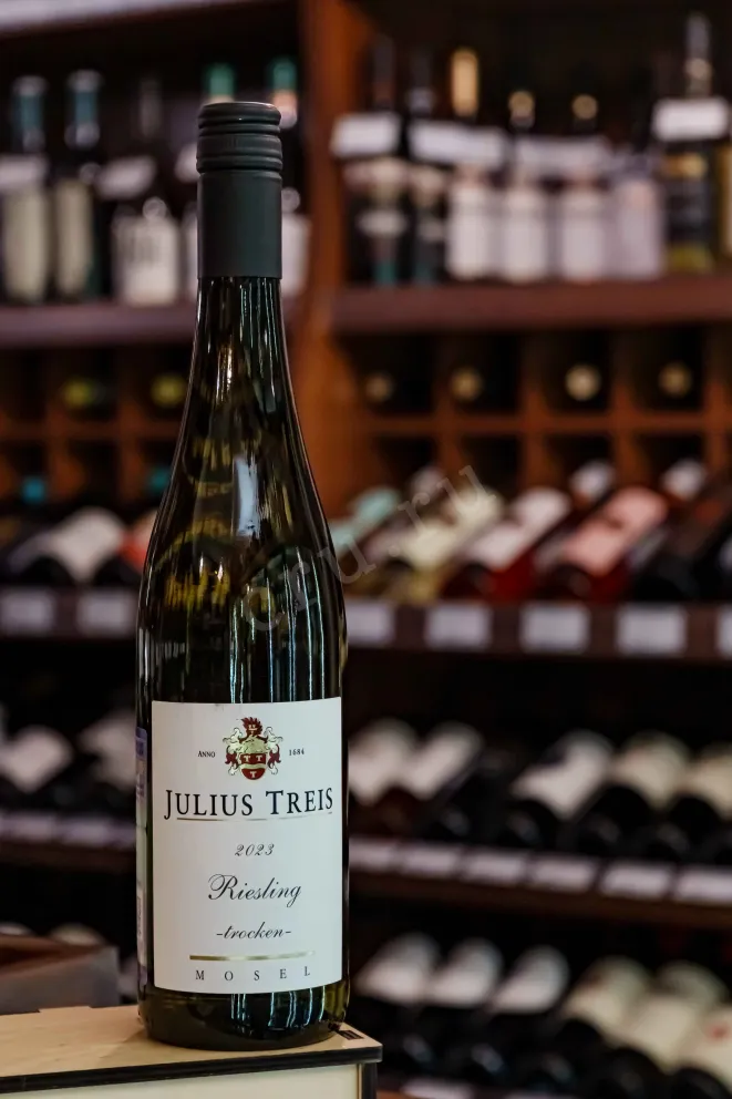 В магазине Крю Профи Julius Treis Riesling Trocken 2023 0.75 л