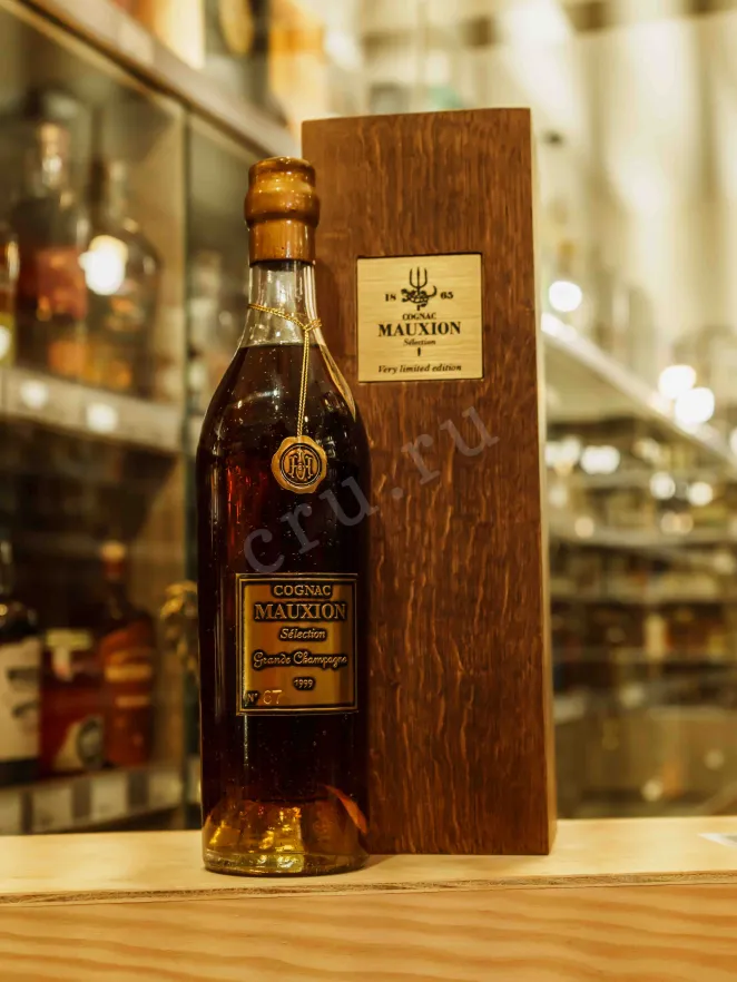 В магазине Крю Профи Mauxion Selection Grande Champagne 1999 0.7 л