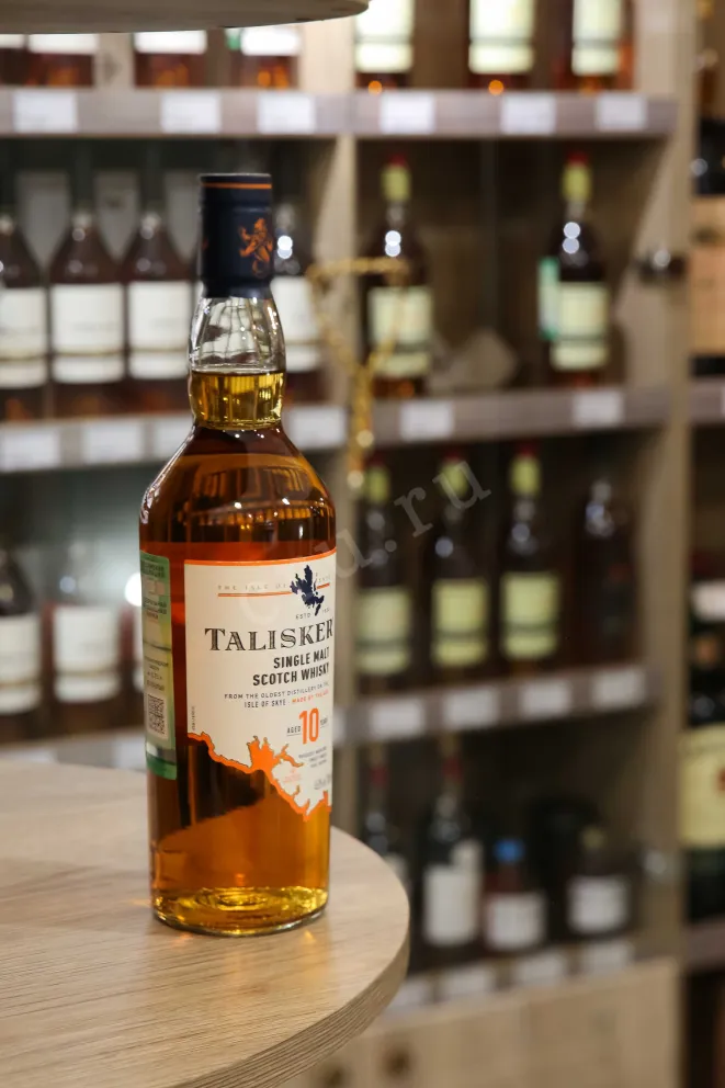 В магазине Крю Профи Talisker 10 Years Old in gift box with glass 0.7 л