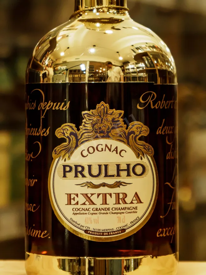 В магазине Крю Профи Prulho Extra Grand Champagne in gift box 0.7 л