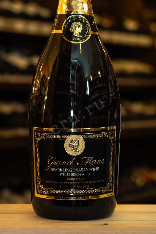 В магазине Крю Профи Grand Mane Pearly Semi Sweet 2019 0.75 л