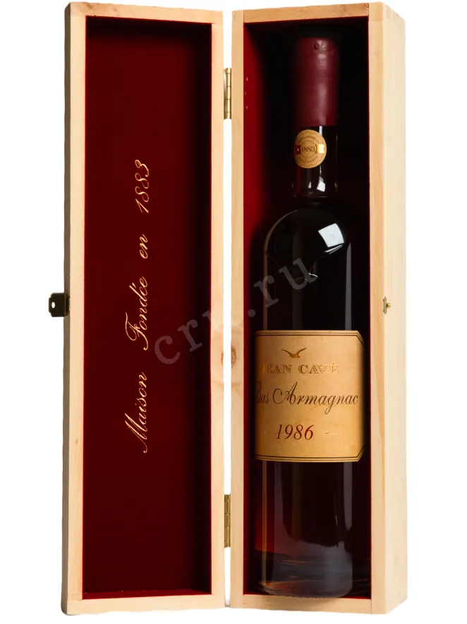 В деревянной коробке Jean Cave Vieil in gift box 1986 0.7 л