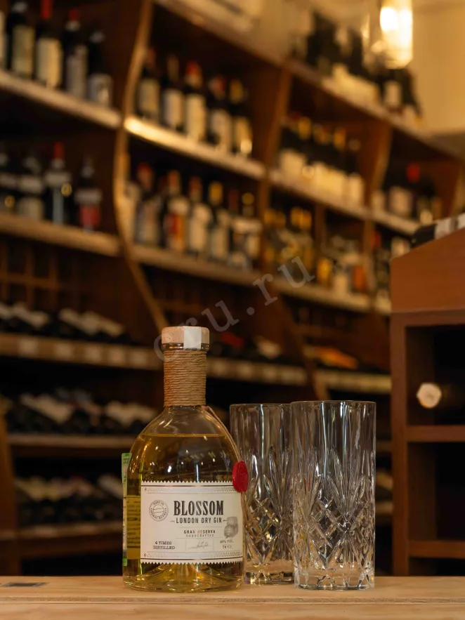 В магазине Крю Профи Blossom Gran Reserva gift box + 2 glasses 0.7 л