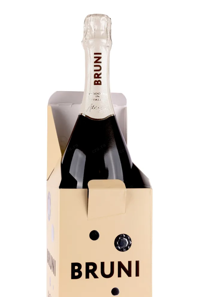 В подарочной коробке Bruni Asti in gift box 2021 0.75 л
