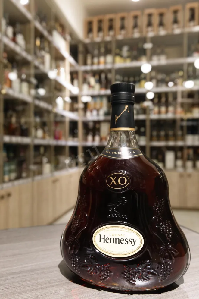 В магазине Крю Профи Hennessy XO in gift box 1 л