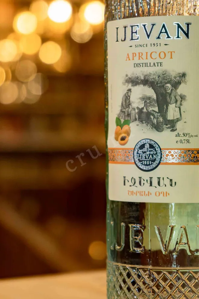 В магазине Крю Профи Ijevan Apricot 0.75 л