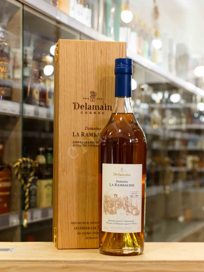 В магазине Крю Профи Delamain Domaine La Rambaudie Grande Champagne In wooden box 0.7 л