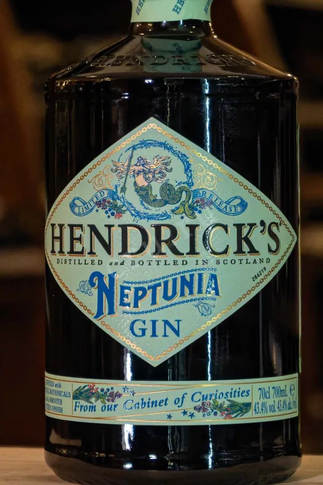 В магазине Крю Профи Hendricks Neptunia 0.7 л
