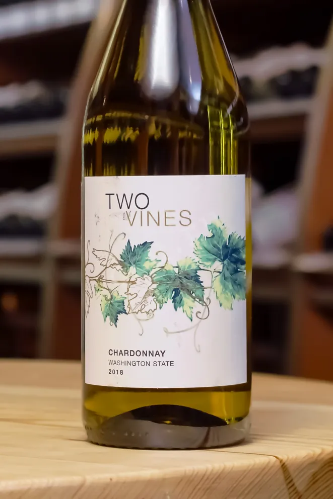В магазине Крю Профи Two Vines Chardonnay 2018 0.75 л