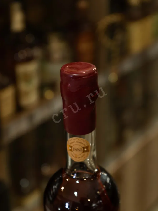 Пробка Jean Cave Vieil Armagnac AOC wooden box 1998 0.7 л