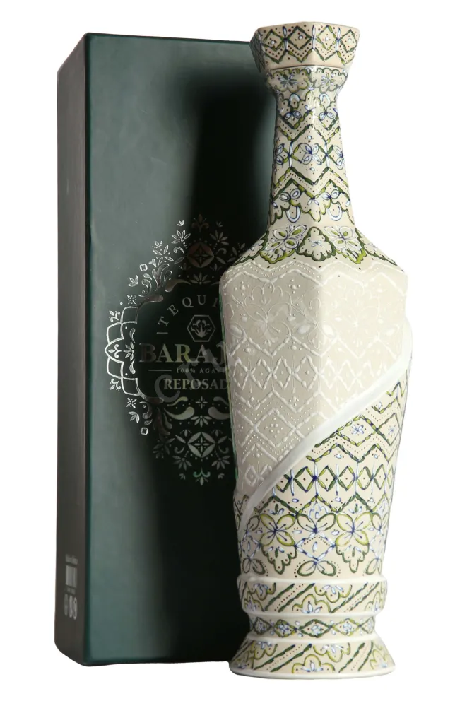 Текила Barajas Reposado in gift box  0.7 л