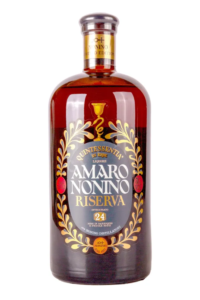 Бутылка Nonino Amaro Quintessentia in gift box 0.7 л