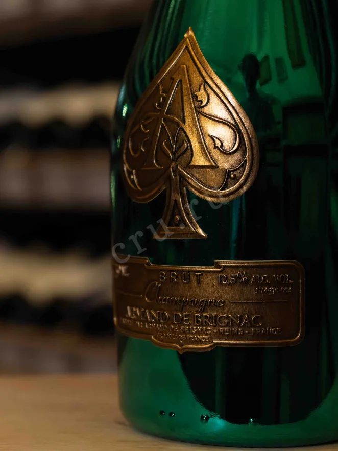 В магазине Крю Профи Armand de Brignac Gold Brut 2020 0.75 л