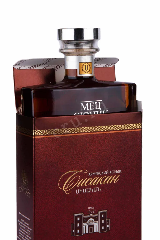 В подарочной коробке Mets Sunik Sisakan XO in gift box 0.5 л