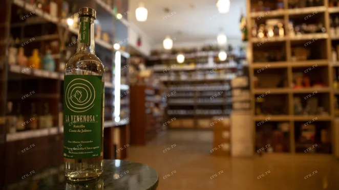 В магазине Крю Профи La Venenosa Raicilla Costa de Jalisco 0.7 л