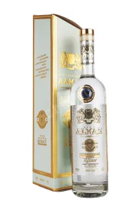 Водка Королевский Алмаз Кохинур в подарочной упаковке  0.7 л