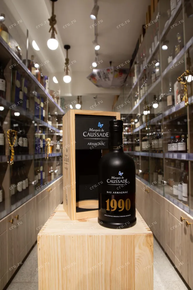 В магазине Крю Профи Marquis de Caussade 1990 0.7 л