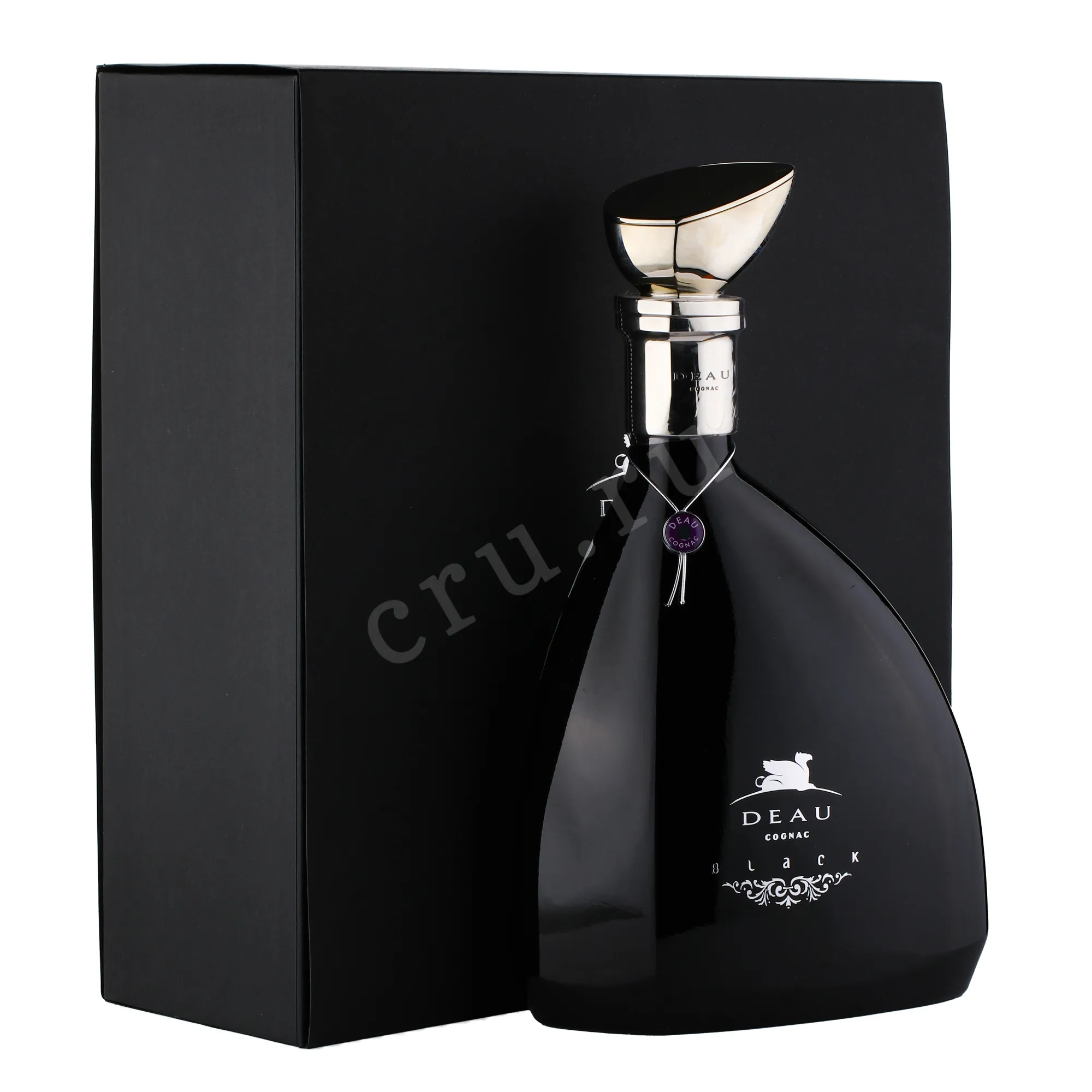Фото — Коньяк Deau Black gift box  0.7 л