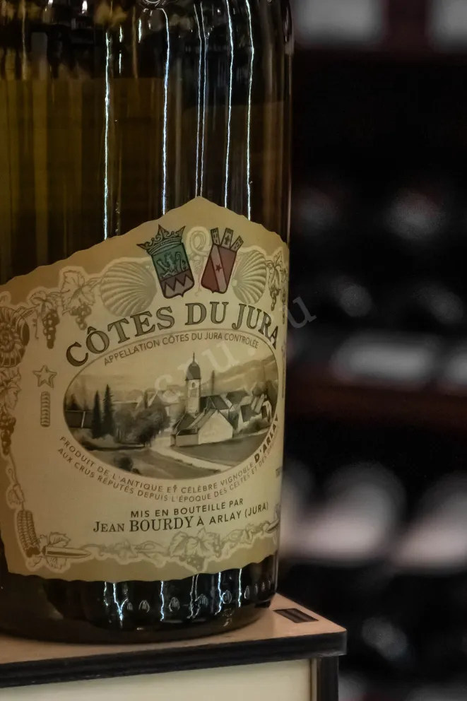 В магазине Крю Профи Domaine Jean Bourdy a Arlay Cotes Du Jura AOC 2018 0.75 л