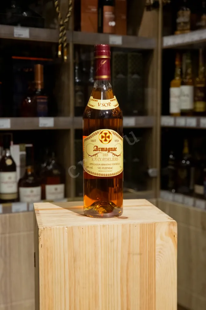 В магазине Крю Профи Vieil des R.P.Cordeliers VSOP 0.7 л