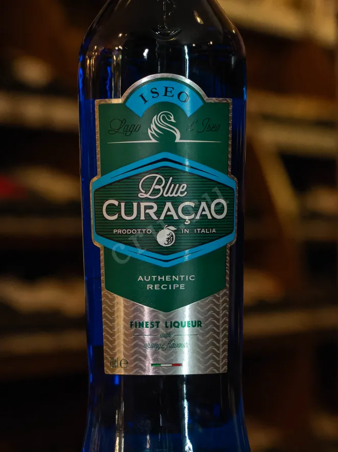 В магазине Крю Профи Iseo Blue Curacao 0.7 л