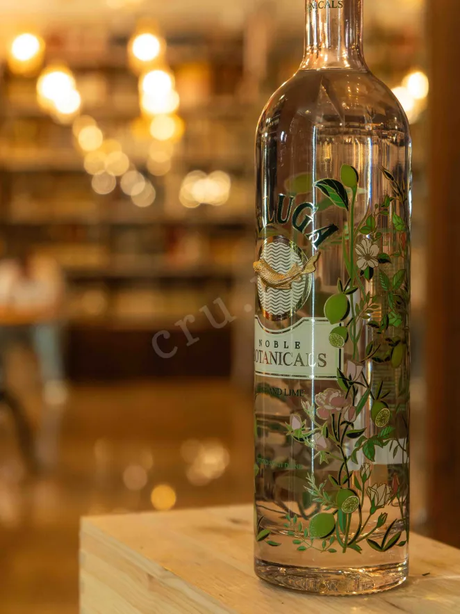 В магазине Крю Профи Beluga Noble Botanicals Rose and Lime 0.7 л