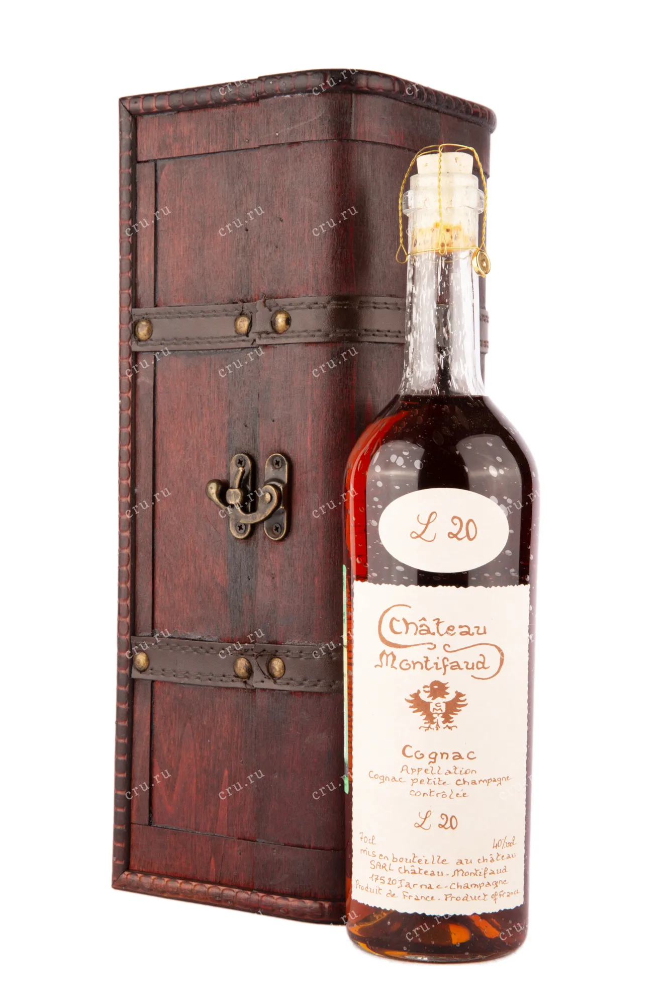 Фото — Коньяк Chateau de Montifaud 20 Years wooden box  0.7 л
