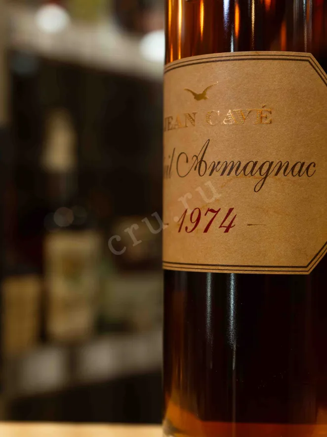 В магазине Крю Профи Jean Cave Vieil Armagnac AOC wooden box 1974 0.7 л