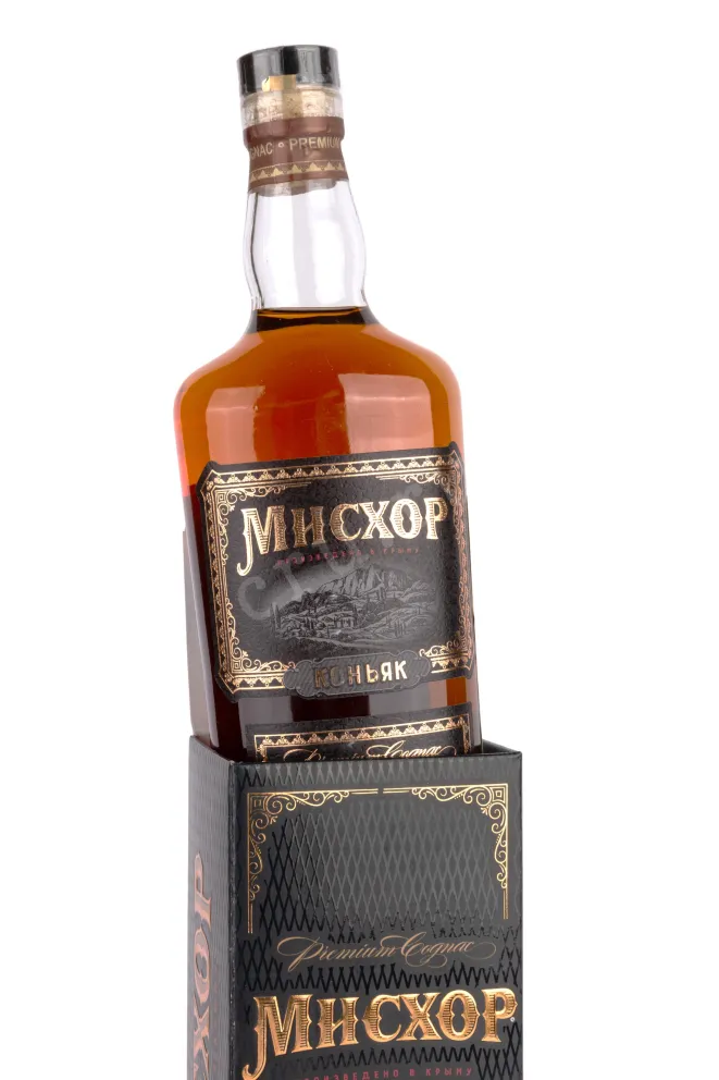 В подарочной коробке Miskhor XO gift box 2012 0.5 л