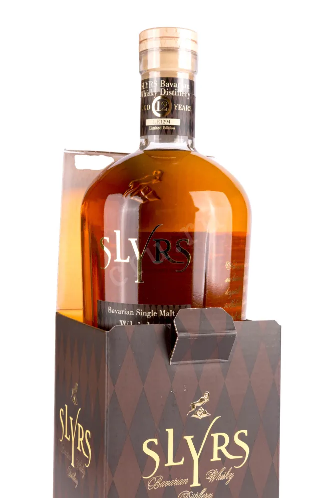 В подарочной коробке  Slyrs 12 years gifr box 0.7 л