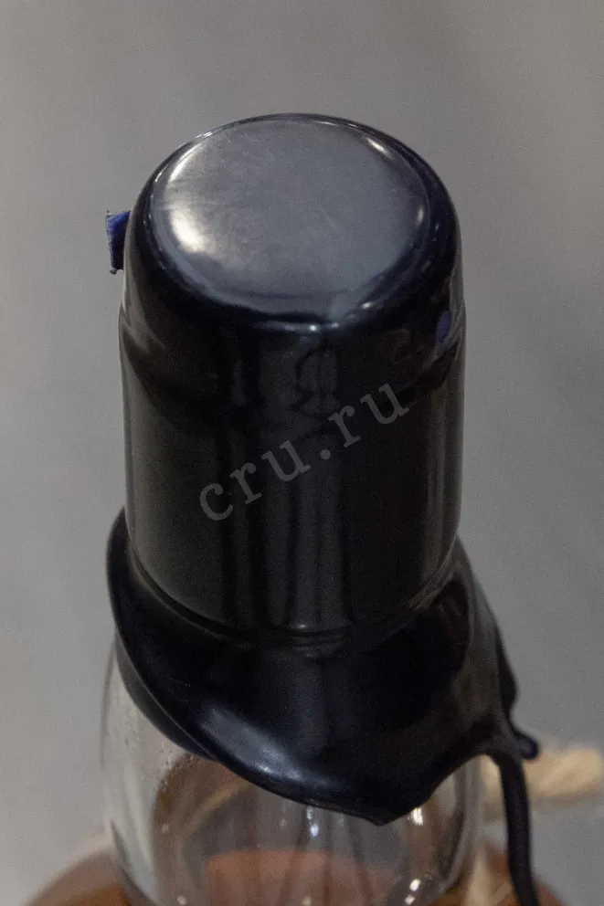 Пробка Nestville Single Barrel with gift box 0.7 л