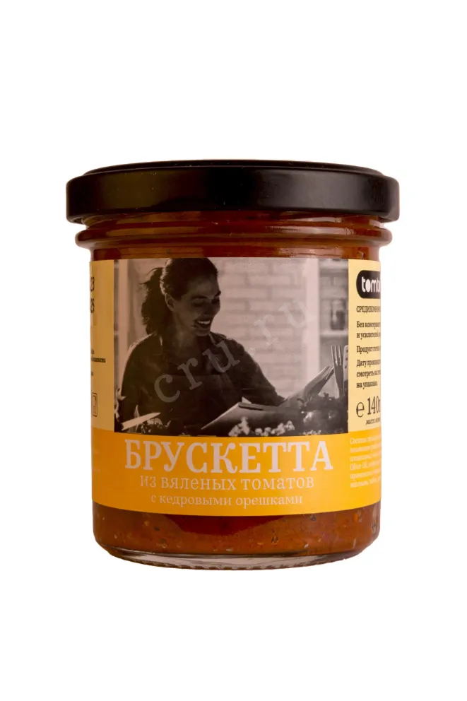 Брускетта из вяленых томатов с кедровыми орешками