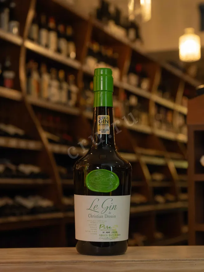 В магазине Крю Профи Christian Drouin Le Gin Pira 0.7 л