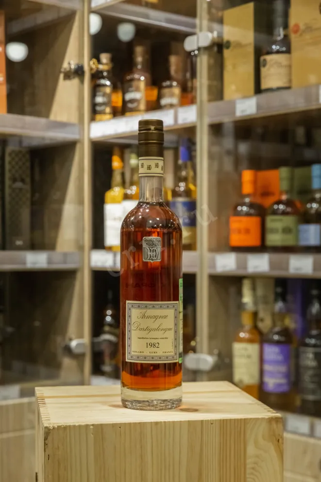 В магазине Крю Профи Dartigalongue 1982 0.5 л