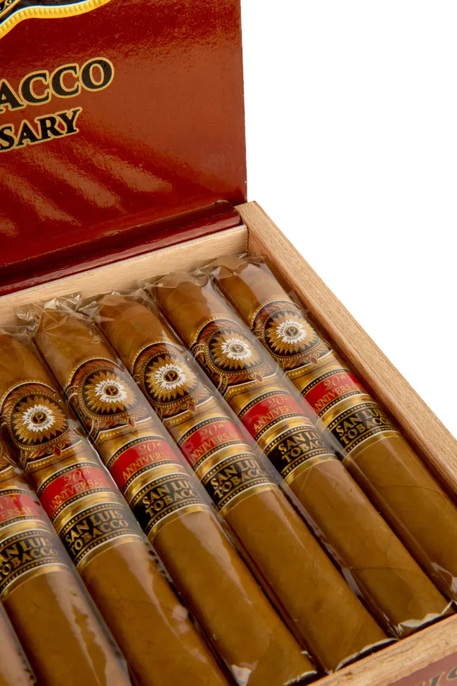 Сигары Perdomo Limited Edition San Luis Tobacco 20th Anniversary Belicoso Champagne