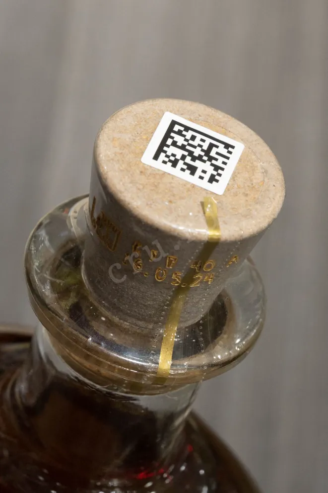 Пробка Derbent Distillerie Classic Blend 3 years 0.7 л