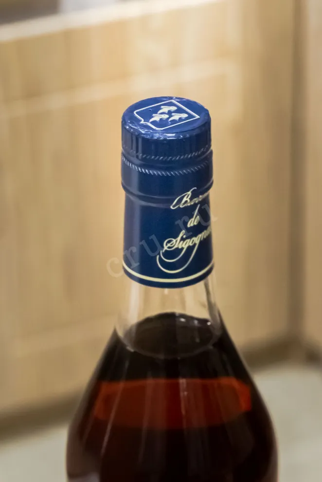 Пробка Baron de Sigognac wooden box 1988 0.7 л