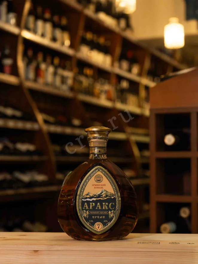 В магазине Крю Профи Araks 7 years 0.5 л