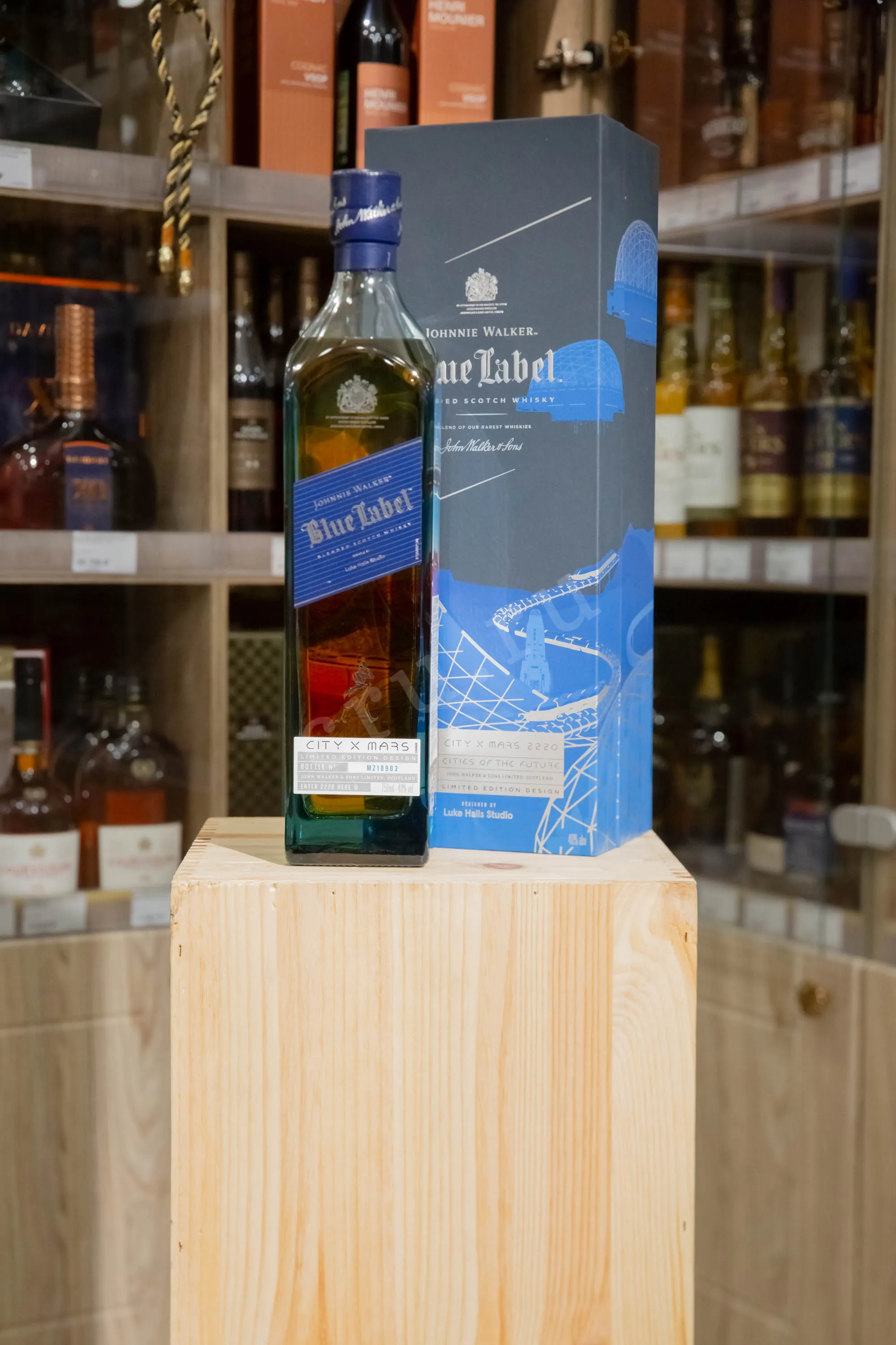 Johnnie Walker Blue Label City X Mars in gift box 0.75 л купить